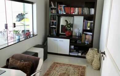 Imagem: A casa possui 5 Dormitórios, 5 Banheiros, 5 Vagas na garagem