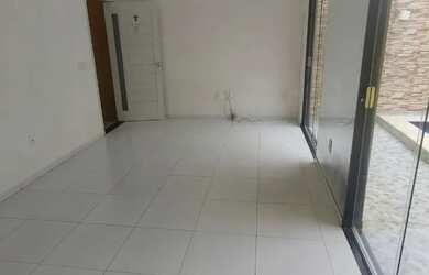 Imagem: A casa em condomínio possui 3 Dormitórios, 2 Banheiros, 2