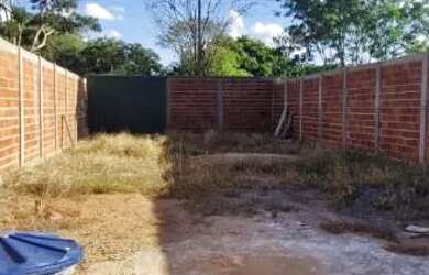 Imagem: O terreno possui 500m² de Área e está localizado em Arapoanga