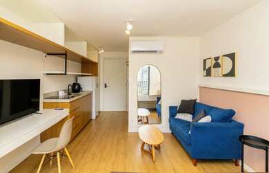 Imagem: O apartamento possui 1 Dormitório, 1 Banheiro, 1 Vaga na garagem