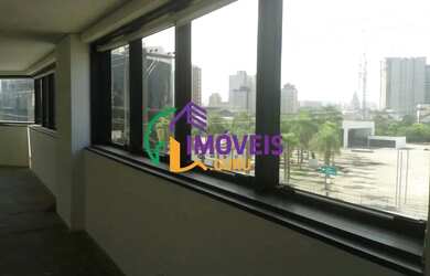 Imagem: O depósito possui 2 Vagas na garagem e 112m² de Área e está