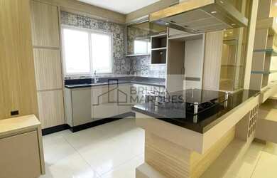 Imagem: O apartamento na cobertura possui 3 Dormitórios, 2 Banheiros