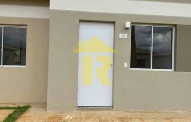 Imagem: A casa em condomínio possui 3 Dormitórios, 2 Banheiros, 2