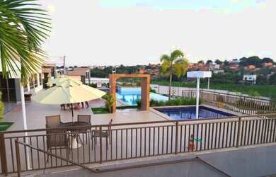 Imagem: A casa em condomínio possui 2 Dormitórios, 2 Banheiros e 2