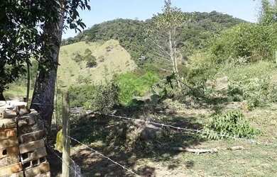 Imagem: O terreno possui 783m² de Área e está localizado em Centro