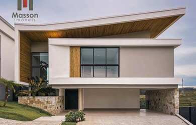 Imagem: A casa em condomínio possui 4 Dormitórios, 5 Banheiros, 4