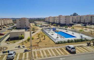 Imagem: O apartamento possui 3 Dormitórios, 1 Banheiro, 1 Vaga na garagem