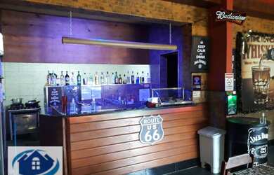 Imagem: A casa possui 2 Dormitórios, 3 Banheiros, 3 Vagas na garagem