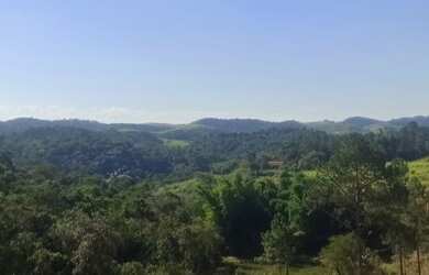 Imagem: O terreno possui 600m² de Área e está localizado em Parque