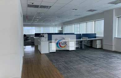 Imagem: O depósito possui 5 Vagas na garagem, 246m² de Área, Imóvel