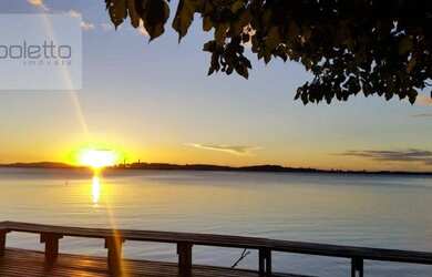 Imagem: A casa em condomínio possui 3 Dormitórios, 4 Banheiros, 177m²