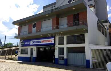 Imagem: O depósito possui 1 Vaga na garagem e 300m² de Área e está