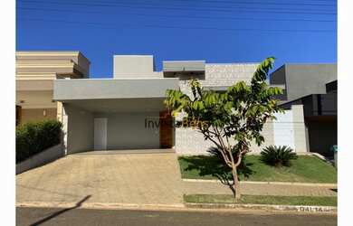 Imagem: A casa em condomínio possui 3 Dormitórios, 5 Banheiros, 2