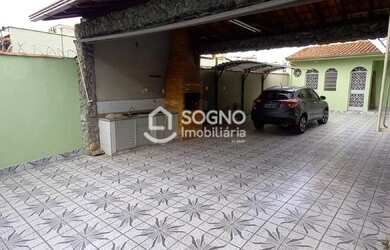 Imagem: A casa possui 5 Dormitórios, 5 Banheiros, 5 Vagas na garagem