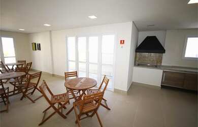 Imagem: O apartamento possui 2 Dormitórios, 2 Banheiros, 1 Vaga na