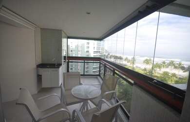 Imagem: O apartamento possui 3 Dormitórios, 3 Banheiros, 2 Vagas na