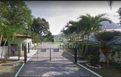 Imagem: A casa em condomínio possui 2 Dormitórios, 1 Banheiro, 2 Vagas