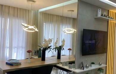 Imagem: O apartamento possui 2 Dormitórios, 1 Banheiro, 1 Vaga na garagem