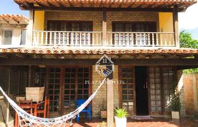 Imagem: A casa possui 5 Dormitórios, 4 Banheiros, 1 Vaga na garagem