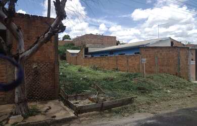 Imagem: O terreno possui 300m² de Área e está localizado em Jardim