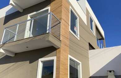 Imagem: A casa possui 2 Dormitórios, 1 Banheiro, 3 Vagas na garagem