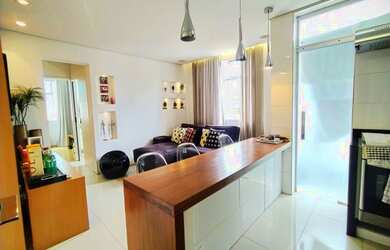 Imagem: O apartamento possui 1 Dormitório, 1 Banheiro, 1 Vaga na garagem