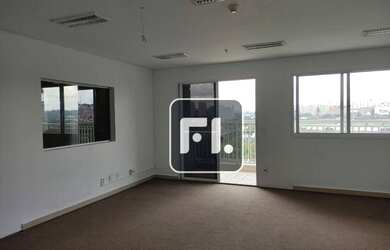 Imagem: O depósito possui 2 Vagas na garagem, 105m² de Área e está