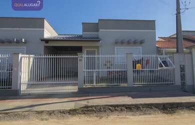 Imagem: A casa possui 2 Dormitórios, 1 Banheiro, 1 Vaga na garagem