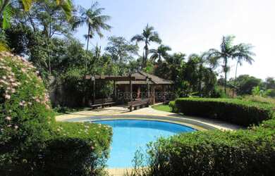 Imagem: A casa em condomínio possui 5 Dormitórios, 5 Banheiros, 5