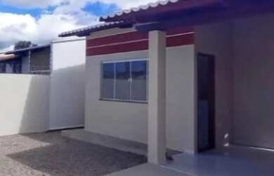 Imagem: A casa possui 2 Dormitórios, 1 Banheiro, 2 Vagas na garagem