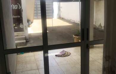 Imagem: A casa possui 5 Dormitórios, 5 Banheiros, 5 Vagas na garagem