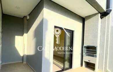 Imagem: A casa possui 2 Dormitórios, 2 Banheiros, 2 Vagas na garagem