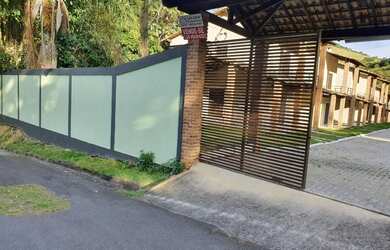 Imagem: A casa em condomínio possui 2 Dormitórios, 3 Banheiros, 1