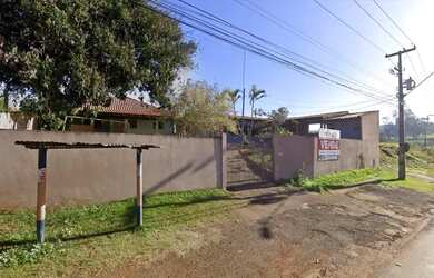 Imagem: A casa possui 4 Dormitórios, 1 Banheiro e 120m² de Área e