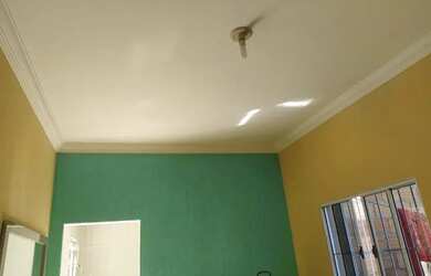 Imagem: A casa possui 5 Dormitórios, 2 Banheiros, 2 Vagas na garagem