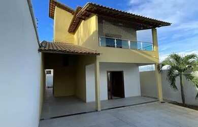 Imagem: A casa possui 3 Dormitórios, 1 Banheiro, 3 Vagas na garagem