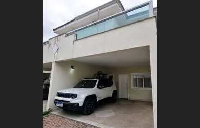 Imagem: A casa em condomínio possui 3 Dormitórios e está localizado