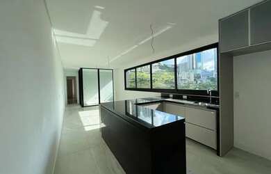 Imagem: O apartamento possui 2 Dormitórios, 2 Banheiros, 2 Vagas na