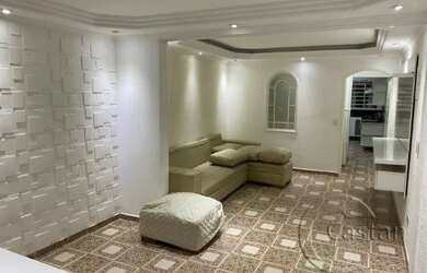 Imagem: A casa possui 2 Dormitórios, 4 Banheiros, 2 Vagas na garagem