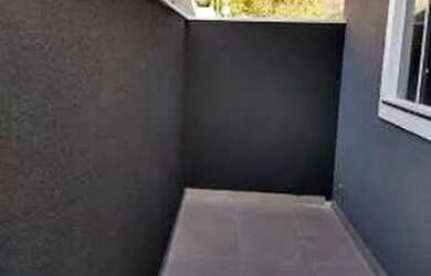 Imagem: A casa possui 2 Dormitórios, 1 Banheiro, 2 Vagas na garagem