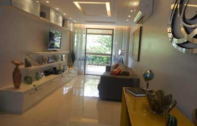 Imagem: O apartamento possui 2 Dormitórios, 2 Banheiros, 2 Vagas na