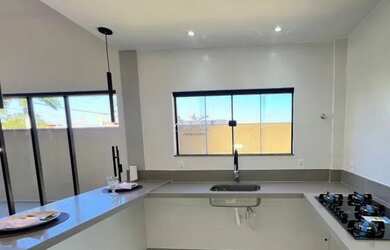 Imagem 9: INOÃ, ORLA 23 IMOBILIÁRIA VENDE Linda casa linear de luxo em condomínio