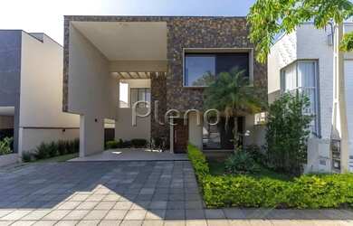 Imagem: A casa em condomínio possui 3 Dormitórios, 2 Banheiros, 4