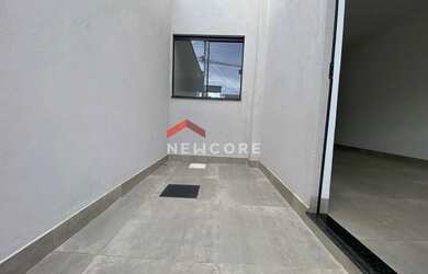 Imagem: A casa possui 2 Dormitórios, 2 Banheiros, 1 Vaga na garagem