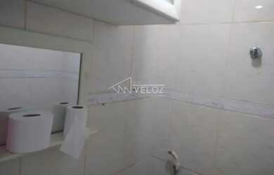 Imagem: O apartamento possui 1 Dormitório, 1 Banheiro, 54m² de Área