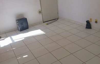 Imagem: O apartamento possui 2 Dormitórios, 1 Banheiro e está localizado