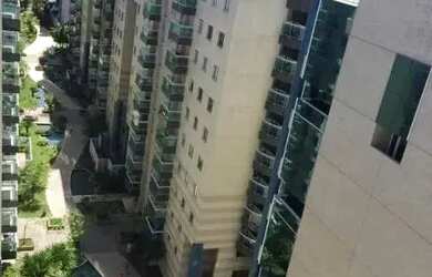 Imagem: O apartamento possui 1 Dormitório, 1 Banheiro, 1 Vaga na garagem