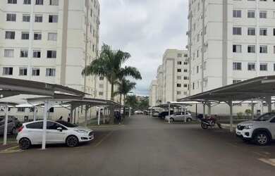 Imagem: O apartamento possui 2 Dormitórios, 1 Banheiro, 1 Vaga na garagem