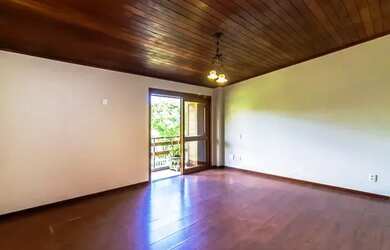 Imagem 13: Sobrado para venda tem 285 metros quadrados com 3 quartos em Menino Deus...