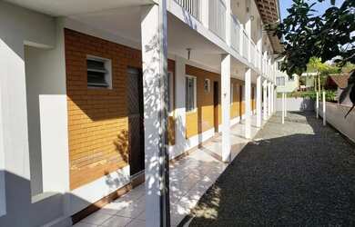 Imagem: A kitnet possui 2 Dormitórios, 1 Banheiro, 1 Vaga na garagem